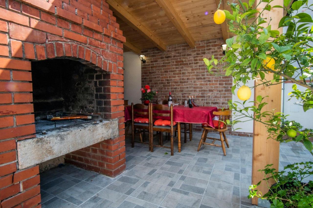 House Nada Apartman Muntic Экстерьер фото