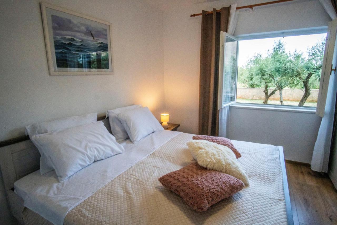 House Nada Apartman Muntic Экстерьер фото