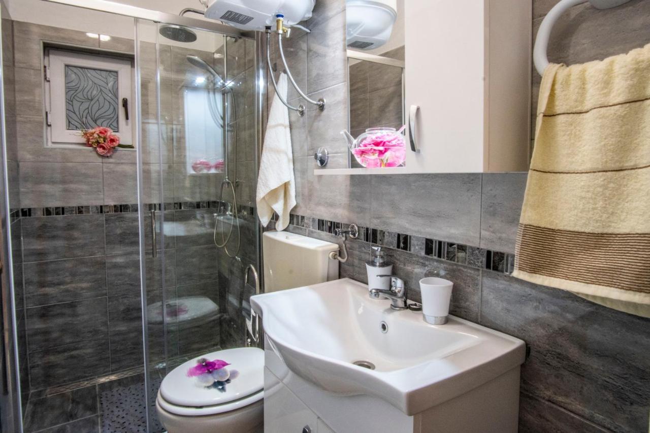 House Nada Apartman Muntic Экстерьер фото
