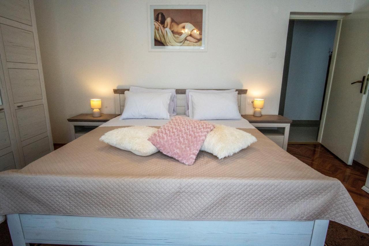 House Nada Apartman Muntic Экстерьер фото
